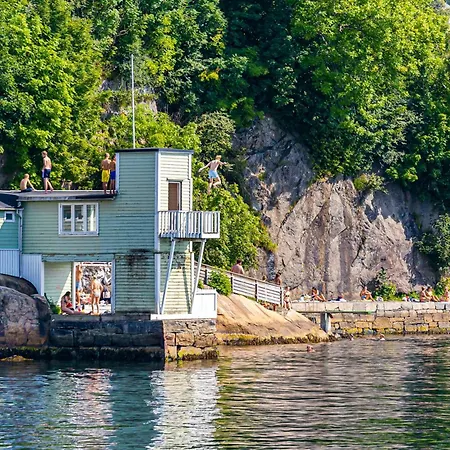 Apartment Dinbnb I On Island I Terrace And Grill I Free Parking *